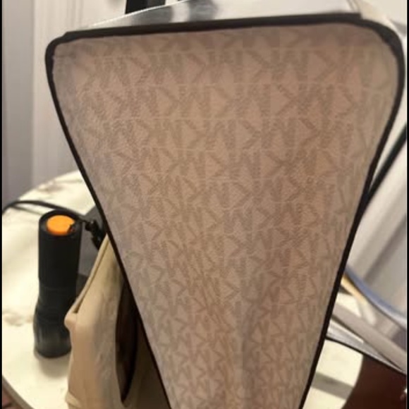 Michael Kors Jet Set Travel Large Logo Multifunction Pocket Tote Bag in Pale Sil - Picture 7 of 10